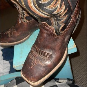 Ariat boots mens 9.5 womens 10.5